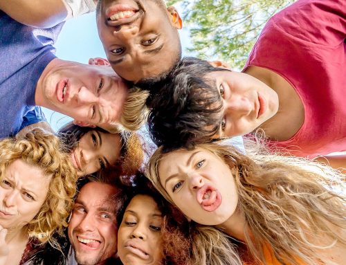 Does the Selfie Put Your Teen at Risk for Lice?